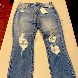 Women’s Size 7 High rise distressed Jeans